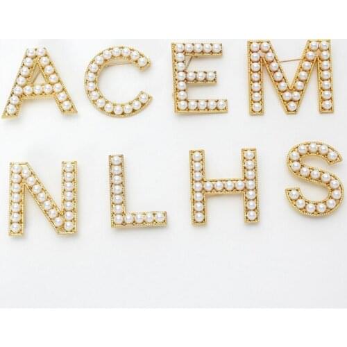 New Arrival Pearl Letter Brooch Set Women Letter Brooch Suit Lapel Pin Fashion Jewelry for Gift Party High Quality