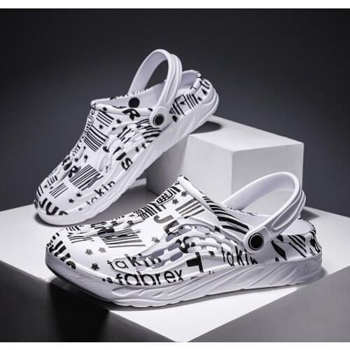 2021 New Fashion Summer Sandals Men Clogs Slippers Soft Bottom Beach Sandals Men Clog Outdoor Sandals Comfortable Dropshipping