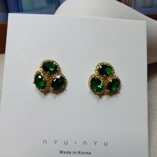 European and American retro triangular zircon hollow oval-shaped stud earrings women simple temperament small fresh earrings