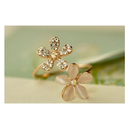 Opal Double Daisy Flower Adjustable Ring Cute Brand Design Rhinestone Hot Sale Rings For Women Fine Jewelry 2021 New