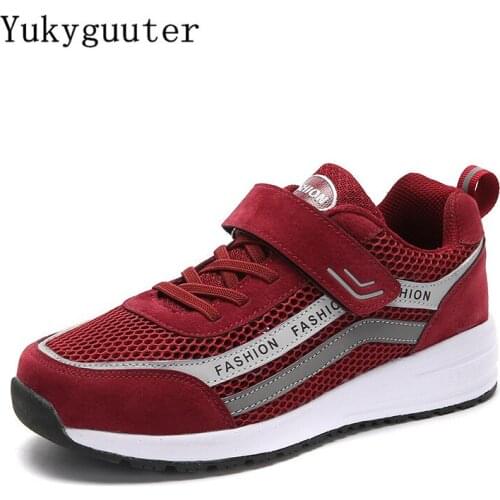 Sport Running Shoes Woman Outdoor Breathable Comfortable Couple Shoes Lightweight Athletic Mesh Sneakers Women High Quality