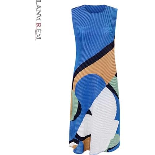 LANMREM Geometric Print Dress Summer 2021 New High End Round Neck Sleeveless Casual Pleated Dresses Female Fashion 2D1430