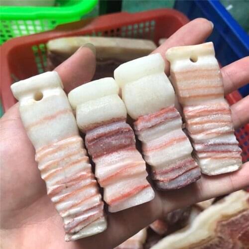 Natural Quartz Folk Hand Crafts Pork Crystals Healing Stone For Home Decoration