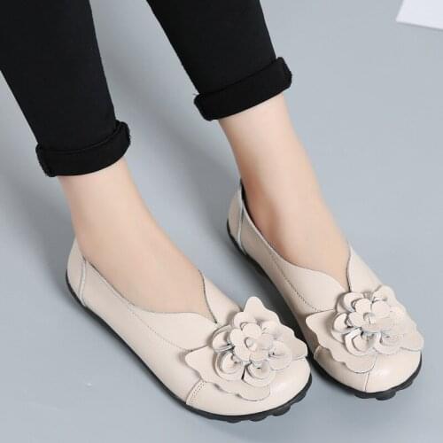 Shoes women 2021 fashion flowers genuine leather flat shoes woman solid color comfortable loafers slip-on women shoes plus size