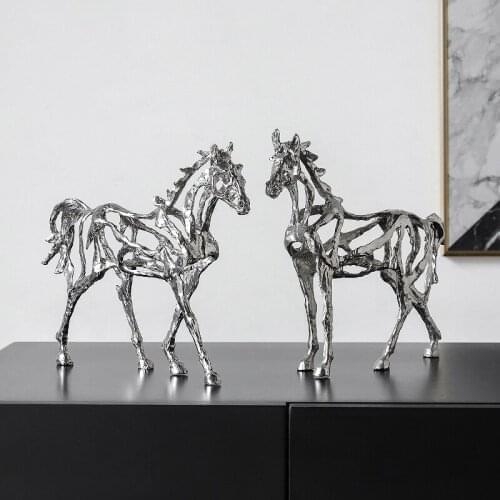 SIMPLE MODERN CREATIVES PLATING HORSE ART SCULPTURE LUXURIOUS STEED FIGURINE IRON CRAFTS HOME DECORATION ACCESSORIES R3769