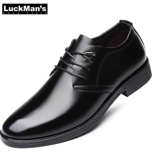 2019 New Quality Cow Leather Mens Shoes Soft Man Dress Shoes Plus Size 47 Point Toe Man Split Leather Shoes Formal Wedding