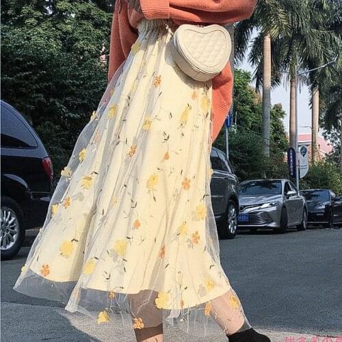 Summer embroidered half-length skirt female student Korean version of high waist floral mid-length a-line skirt fairy mesh skirt