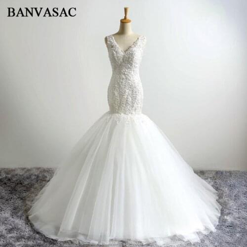 BANVASAC 2017 New Mermaid Elegant Embroidery V Neck Wedding Dresses Sleeveless Beadings Satin Lace Bridal Gowns