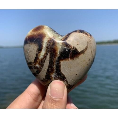 Hot sales beautiful natural Septarian heart quartz as gift wholesale for home decor