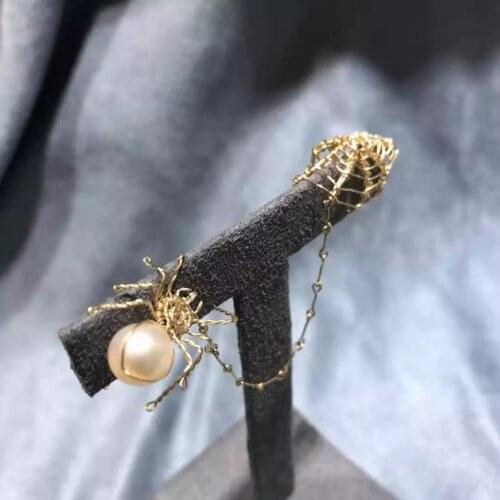 Single side Spider Pearl ear clip stud,Drop-Earrings with Natural white Freshwater Pearl,women earrings Jewelry gift decoration