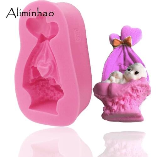 B0022 Baby in the cradle shape Sugarcraft Silicone mould fondant mold cake decorating tools chocolate molds Resin Clay