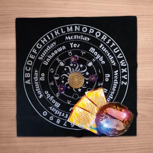 2021 Hot Sale Altar Tarot Card Tablecloth Light Soft Astrology Table Cloth Divination Tarot Altar Table Cloth Board Game