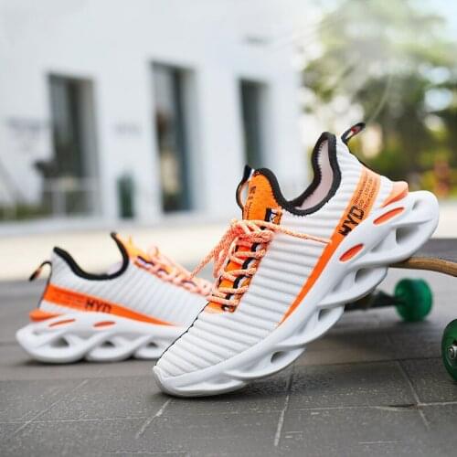 2020 Fashion Mens Shoes Plus Size Light Casual Shoes White Running Sneakers Breathable Walking Flat Black Zapatos Hombre