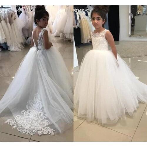 New Cute Flower Girls Dresses For Weddings Lace Appliques Sweep Train Girls Pageant Dress Kids First Communion Gown
