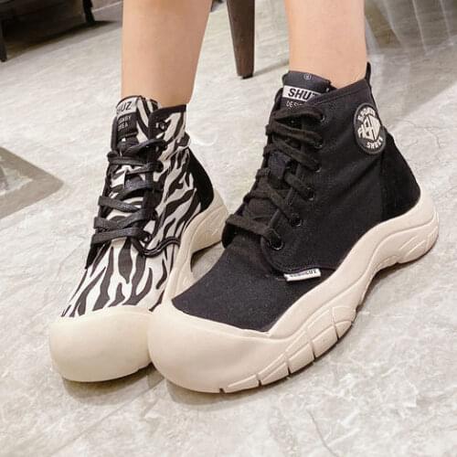 New Autumn Womens Boots Korean Women Platform Boots All-match Fashion High Top