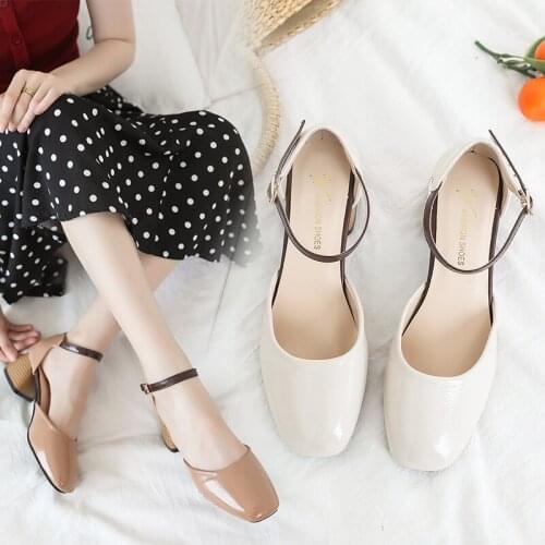 One-button buckle heel shoes 2020 womens shoes square head sandals hollow thick heel simple spring womens single shoes Z641