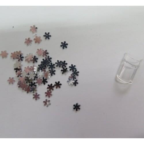 GD32-4 20g/bag Cute Silver Christmas Snowflake Nail Art Shinny Glitter Cute Decoration Nail Art Decoration