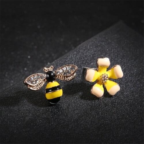 2018 creative new flower bee asymmetric earrings zircon earrings wholesale Earings Fashion Jewelry for women free shipping