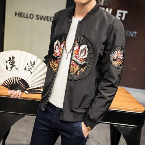 Chinese Jacket Embroidery Men 2020 New Windbreaker Mens Spring Autumn Bomer Jackets Men Black White Japanese Chaqueta Hombre