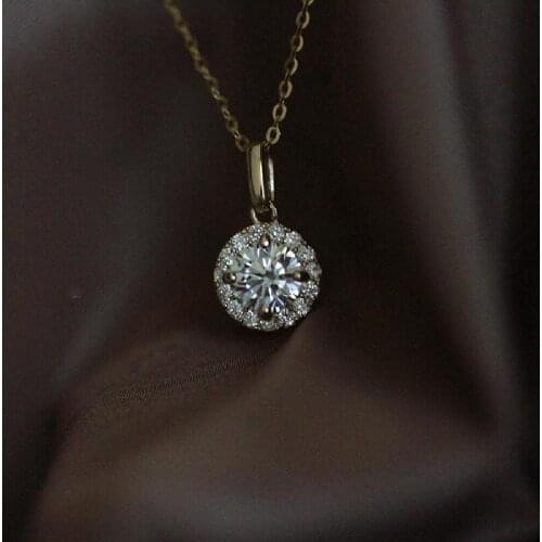 GOLDtutu 9K Gold Micro-inlaid Luxury Shiny Temperament Round Diamond Beautiful Ins Pendant Pendant Necklace for Women Jewelry