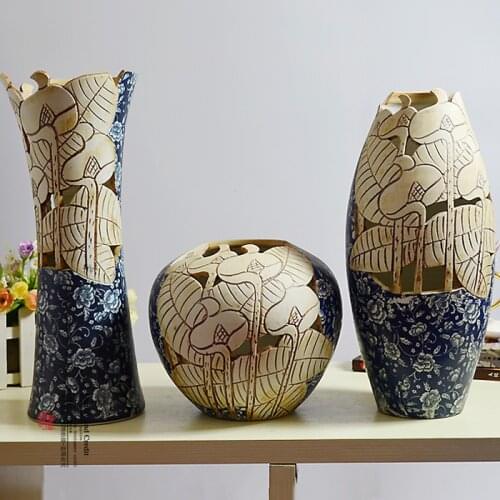 Openwork carving handmade furnishings Jingdezhen Ceramic Art three-piece [Lily]
