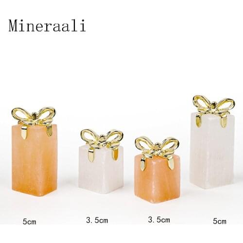 Mineraali Natural White Selenite Ornament Pendulum Metal Small Bow Decoration Gifts Healing Crystal Quartz Energy Gypsum Present