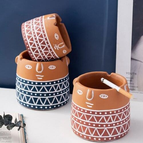 Classic Retro Abstract Human Face Facial Expression Ashtray Industrial Concrete Material Round Ashtrays