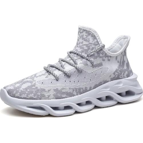 Men Light Running Shoes Men Breathable Casual Sports Shoes Fashion Blade Sneakers Jogging Walking Tennis Sneakers Soft 2021 New