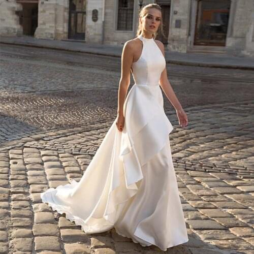 Halter Sleeveless Satin Wedding Dress Beach Outdoor Irregualr Ruffles Backless Custom Made Simple Elegant Bridal Gown Plus Size