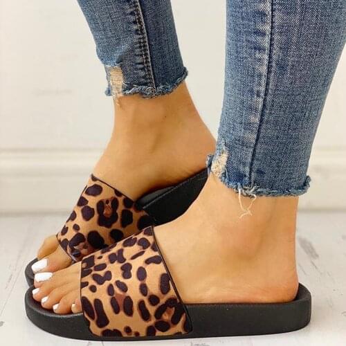 38# Women slippers Ladies Leopard Print Flat Casual Sandals Slippers Beach Shoes Summer Platform Sexy Leopard Plus Size Shoes