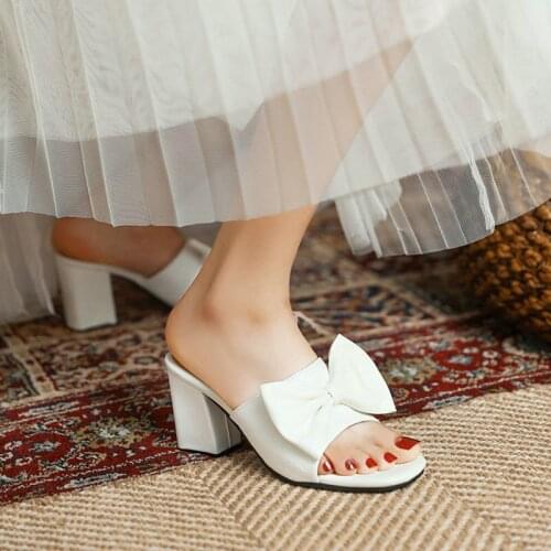 2021 Weaved Pattern Open Toe Block High Heels Woman Slippers With Big Bowtie Woman Mules Slides Sandals Extra Big Size 46 47 48