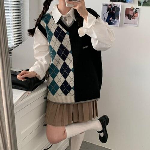 Retro Y2k Argyle Knitted Pullovers Vest Womens Autumn 2021 Fashion V-neck Sleeveless Loose Jumpers Preppy Style Sweater Vest