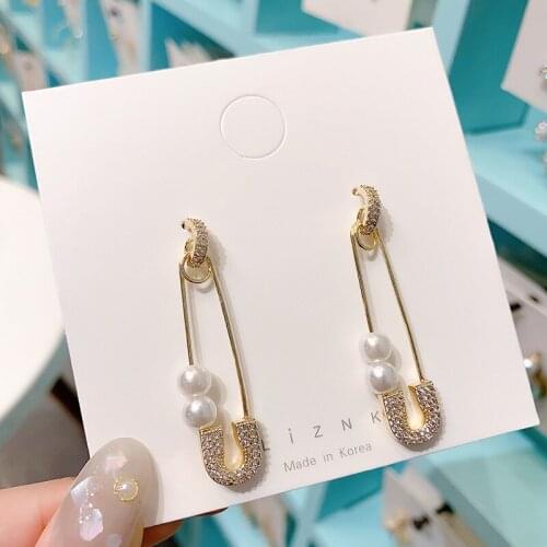 Korean Pin Imitation Pearls Earrings for Woman Girl Crystal Paper Clip Stud Earring Festival Party Charm Jewelry