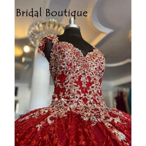 Red Beaded Ball Gown Quinceanera Dresses Gold Appliques Sweet 16 Dress Pageant Gowns vestido de 15 anos años quinceañera
