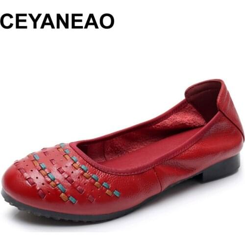 CEYANEAO Leather thin shoes with closed toe for mothers comfortable womens shoes with a soft sole, without lacing, medium