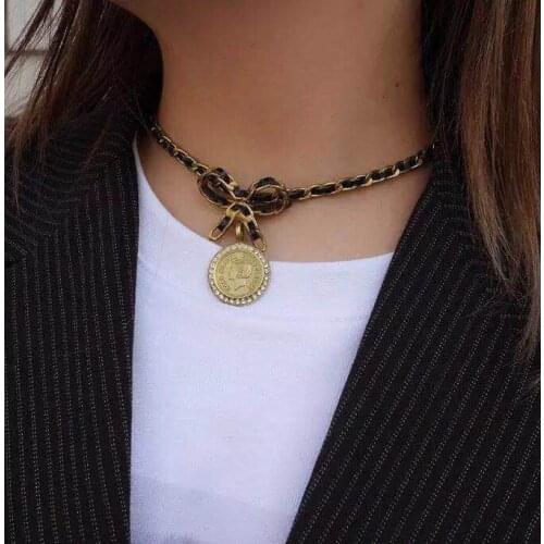 2021 Bowknot Brand Head Coin Fashion Black Leather Short Woman Exquisite Matching Skirt Necklace