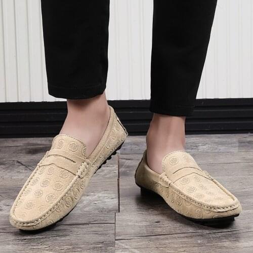 2019 spring and autumn brand mens shoes fashion British style lightweight simple comfortable casual outdoor black loafers