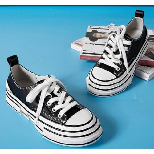 2019 The New Listing Women Skateboarding Shoes Casual Fashion Comfortably breathable Canvas Shoes Anti skid and wear-resistant