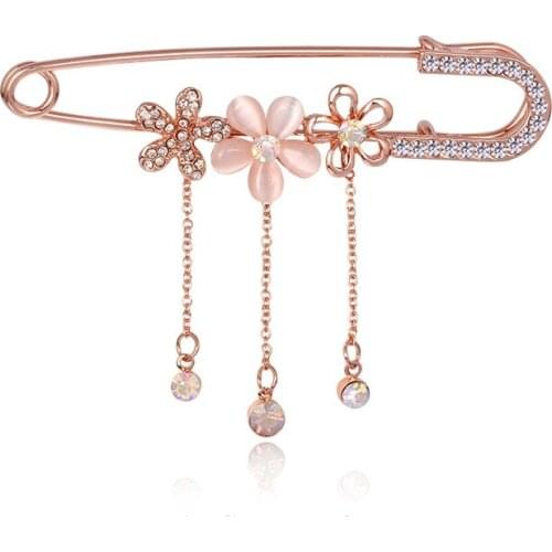 2021 Hot Fashion Sweet Corsage Pins Crystal from Swarovskis European Fashion Jewelry For Women Female Girls as gifts