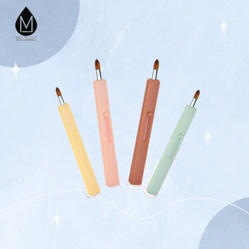 4-Color Creative Makeup Lip Brush, Retractable, Dustproof, Makeup Brush, Mini Brush, Beautiful Cosmetic Tool