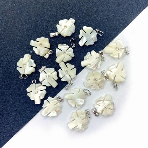 Natural Shell Pendant Leaf-shaped White Mother-of-pearl Exquisite Pendant for Jewelry Making DIY Necklace Accessories Charm