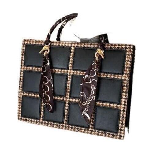 Bag Womens Summer New Fashion Foreign Style Messenger Bag Net Red Portable Small Square Bag Handbags