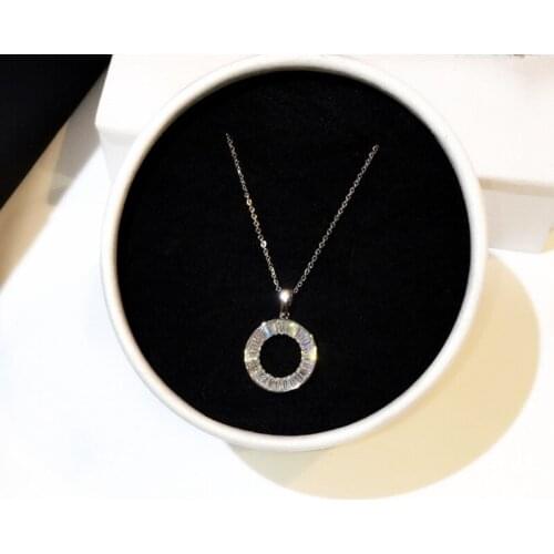 Hot Sale S925 Silver Ladies Luxury Noble Temperament Inlaid Zircon Round Necklace High End Women Matching Accessories