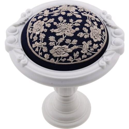 1 pair holdbacks French Silk Embroidery Fabric Boutique Curtains Hooks Large Hooks Creative Hooks wall hook Holdbacks N323