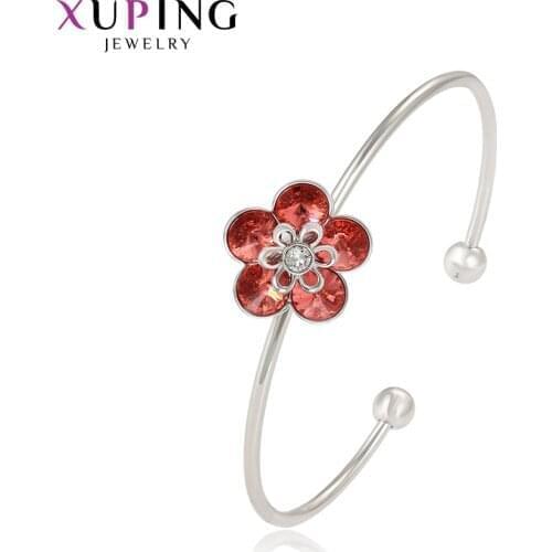 Xuping Jewelry Simple Modern Woman Flower Shape Crystals Bangle with Rhodium Plated 50021