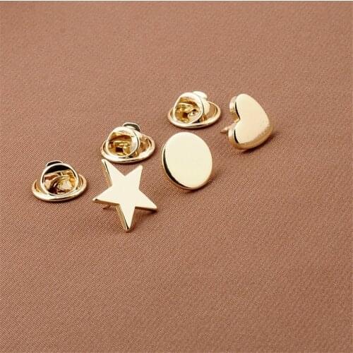 Simple Classic Gold Color Star Heart Round Shape Brooches Men Women Metal Alloy Shawl Cardigan Collar Pins Accessories