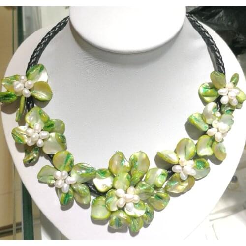 7 Light Green Flowers Classic Jewelry white natural pearl handmade shell pendant Women necklace 45cm 18