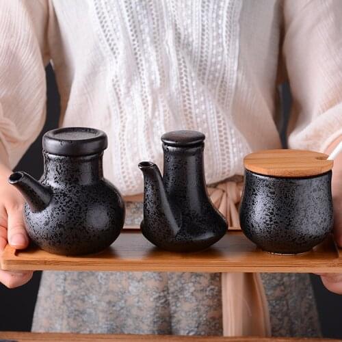 Japanese soy sauce pot sushi restaurant hot pot cuisine ceramic seasoning pot bottle sauce vinegar pot pepper pot exquisite set