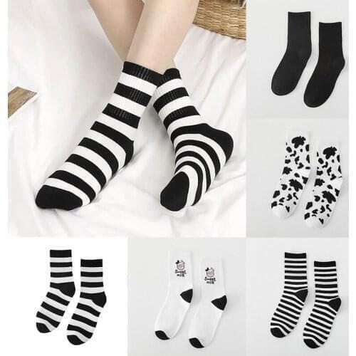 Womens Warm Cow Printed Black And White Striped Cotton Retro Sports Socks Breathable Streetwear Casual