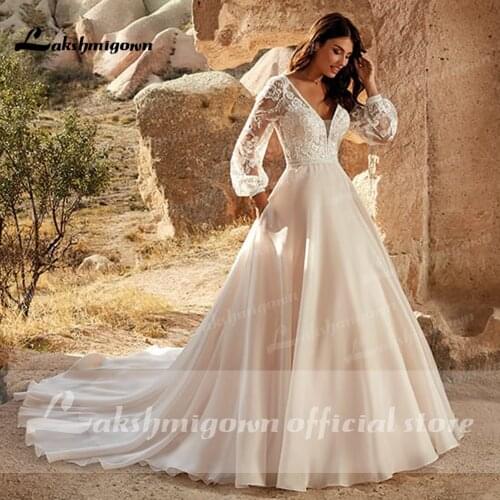 2022 Champagne A-Line Wedding Dresses Deep V Sweep / Brush Train Tulle Wedding Gown Vestidos de Fiesta